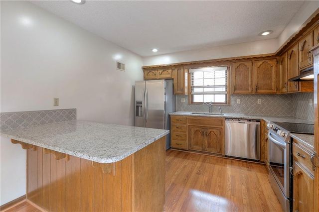 1202 W Elm Street, Greenwood, MO 64034