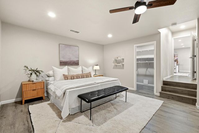 5517 Helen Way, Sacramento, CA 95822