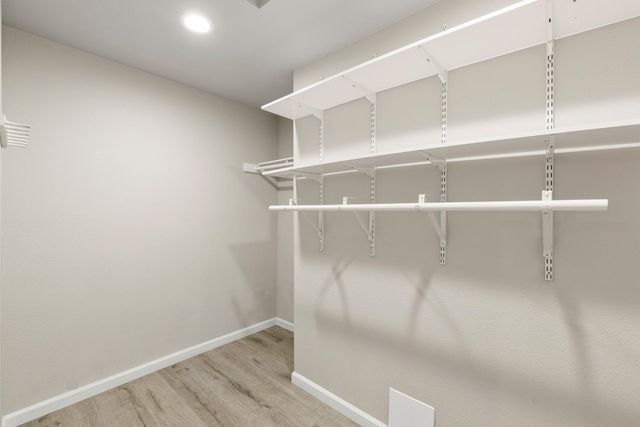 5517 Helen Way, Sacramento, CA 95822
