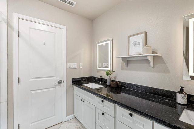 5517 Helen Way, Sacramento, CA 95822