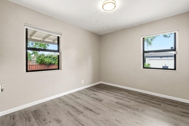 5517 Helen Way, Sacramento, CA 95822