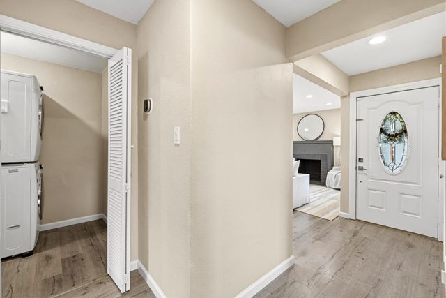 5517 Helen Way, Sacramento, CA 95822