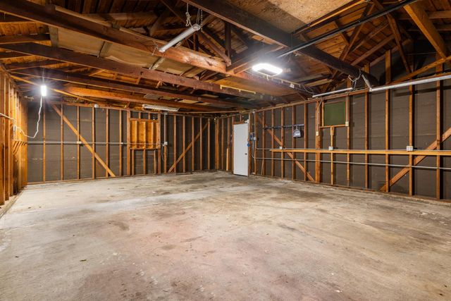 5517 Helen Way, Sacramento, CA 95822