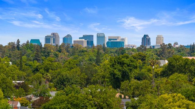 5517 Helen Way, Sacramento, CA 95822