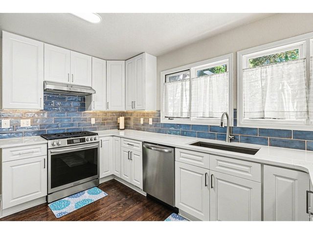 1502 River Oak Dr, Fort Collins, CO 80525