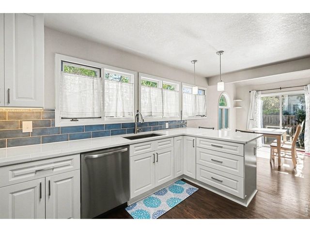 1502 River Oak Dr, Fort Collins, CO 80525