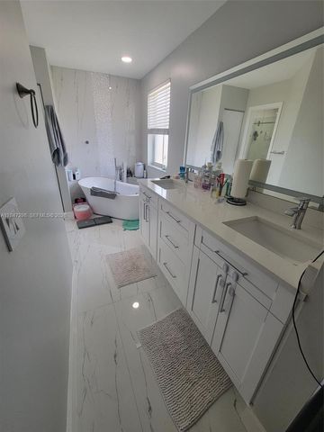 6606 Saltaire Ter, Margate, FL 33063