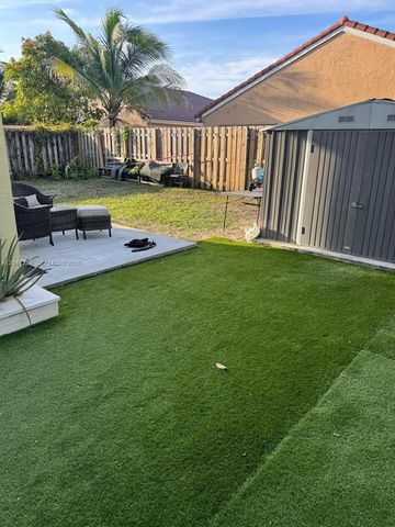 6606 Saltaire Ter, Margate, FL 33063