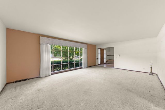 4726 Howard Avenue, Western Springs, IL 60558