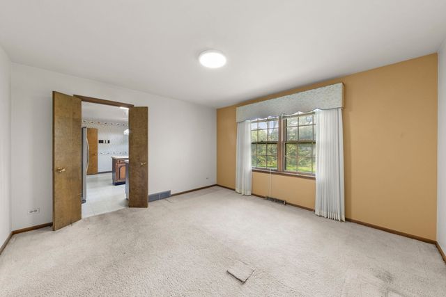 4726 Howard Avenue, Western Springs, IL 60558