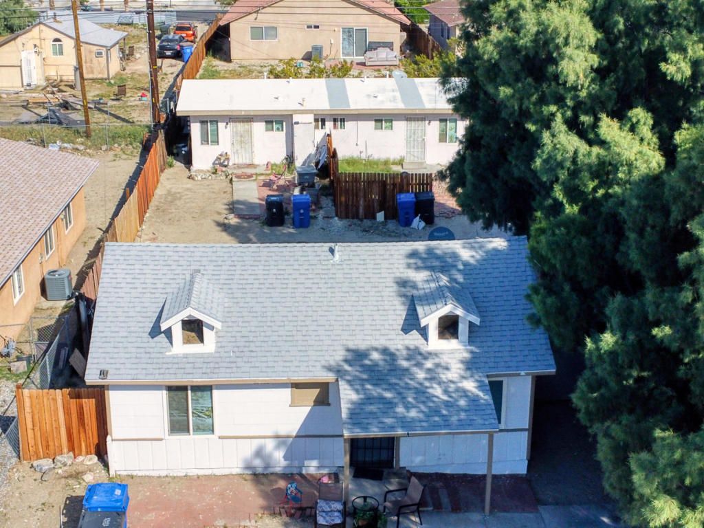 Image 5 of property listing at 66338 2nd St Street, Desert Hot Springs, CA 92240