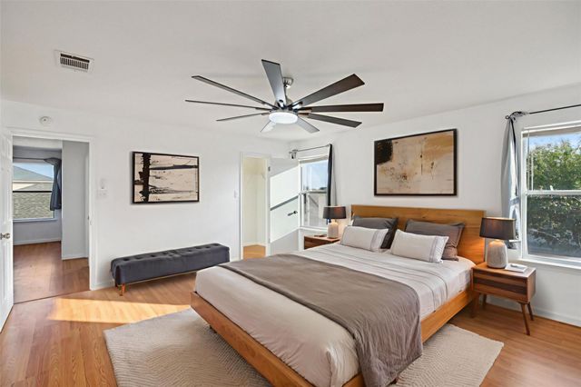 125 Phillips ST, Hutto, TX 78621