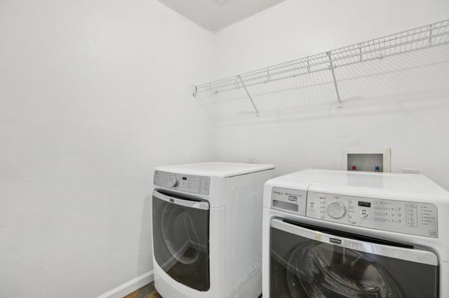 125 Phillips ST, Hutto, TX 78621