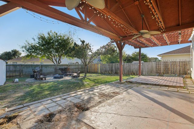 125 Phillips ST, Hutto, TX 78621