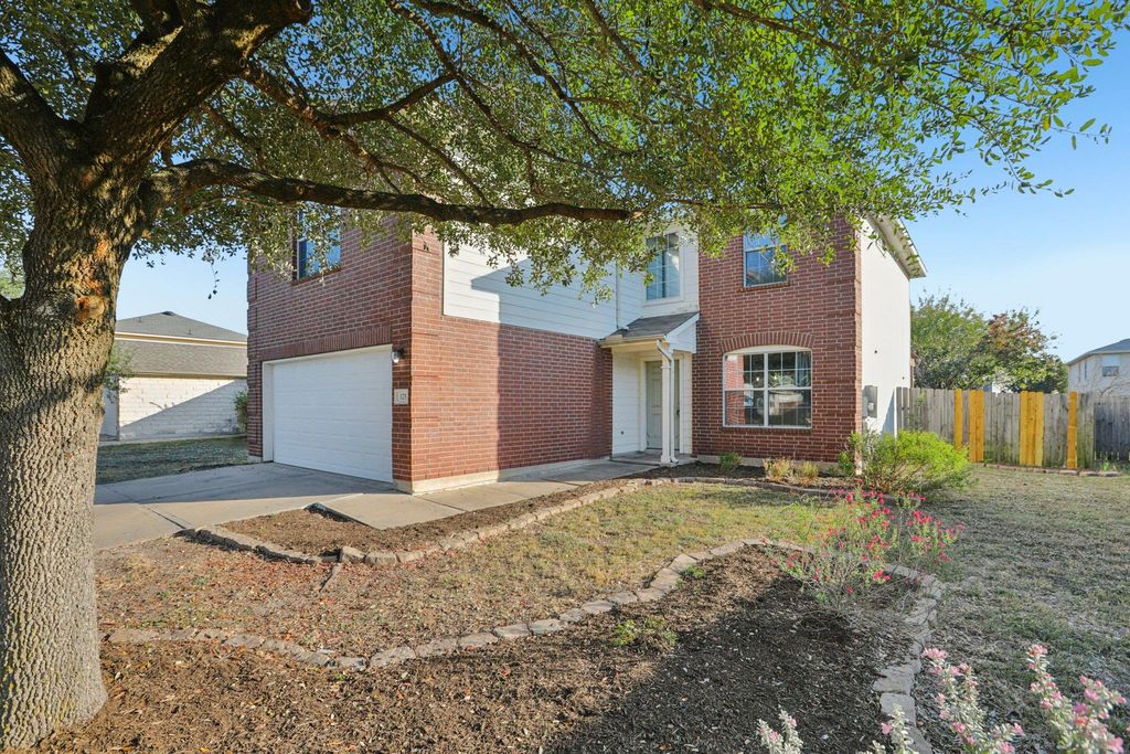 125 Phillips ST, Hutto, TX 78621