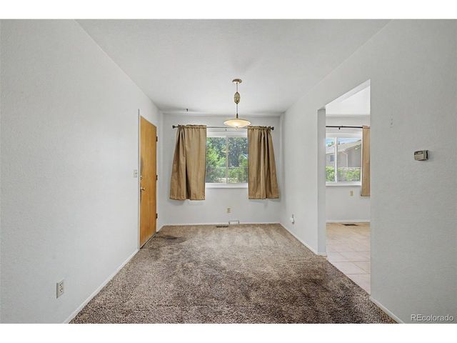712 Lansing Dr, Colorado Springs, CO 80909