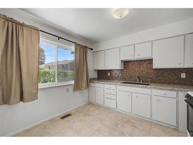 712 Lansing Dr, Colorado Springs, CO 80909