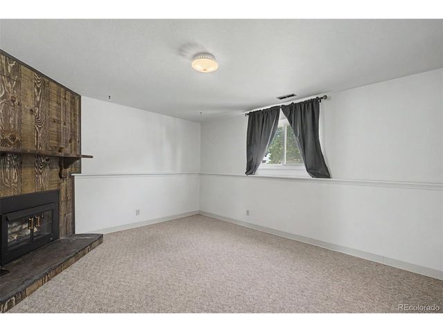 712 Lansing Dr, Colorado Springs, CO 80909