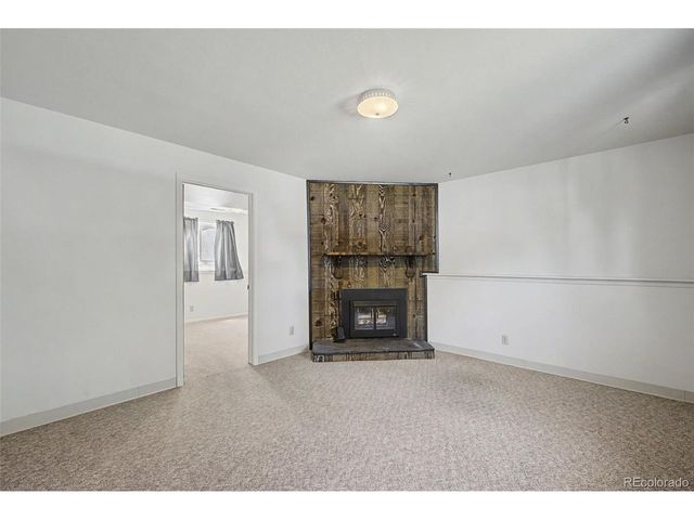 712 Lansing Dr, Colorado Springs, CO 80909