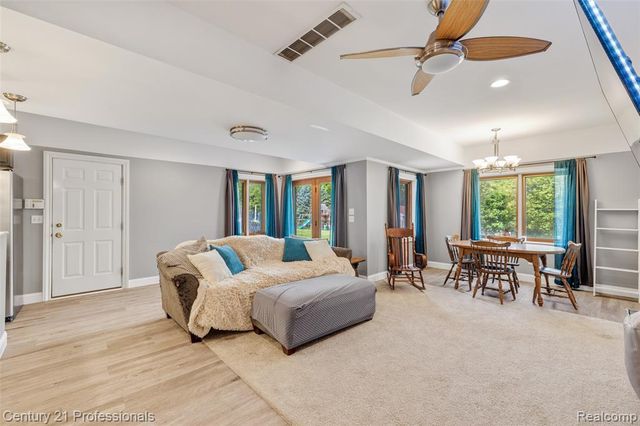 10770 Gloria Greer Lane, Holly, MI 48442