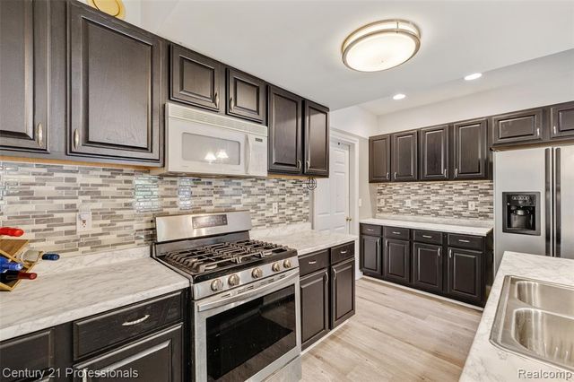10770 Gloria Greer Lane, Holly, MI 48442