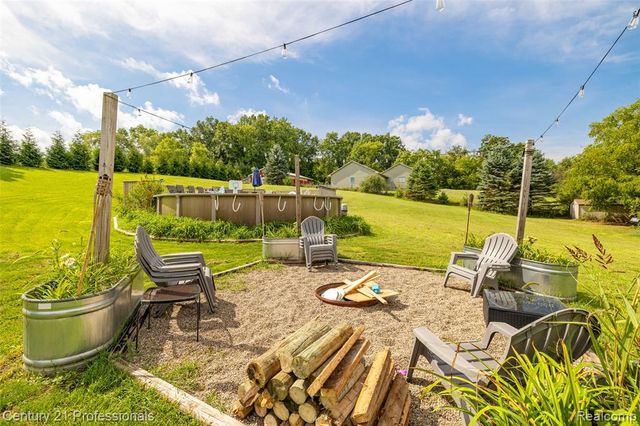 10770 Gloria Greer Lane, Holly, MI 48442