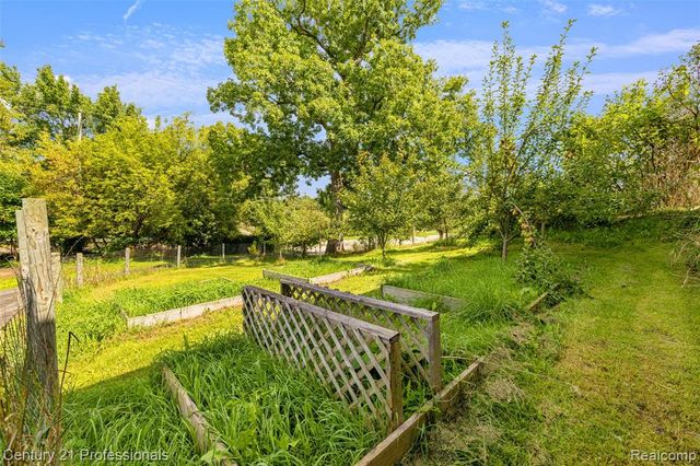 10770 Gloria Greer Lane, Holly, MI 48442