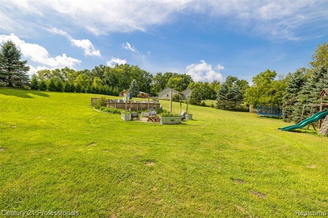 10770 Gloria Greer Lane, Holly, MI 48442