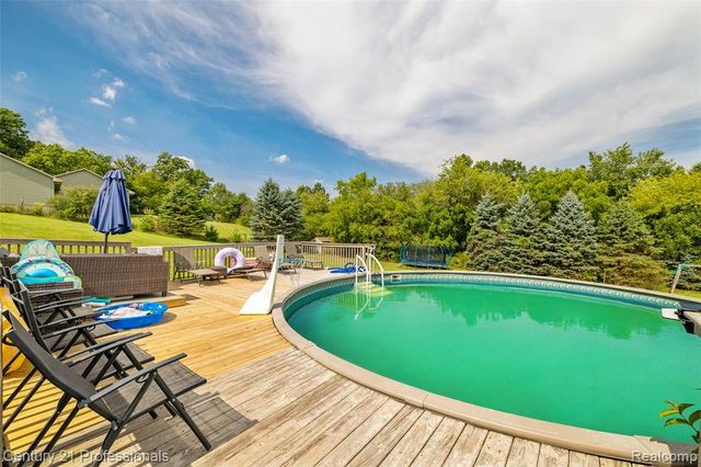 10770 Gloria Greer Lane, Holly, MI 48442