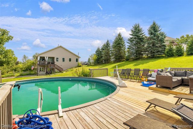 10770 Gloria Greer Lane, Holly, MI 48442