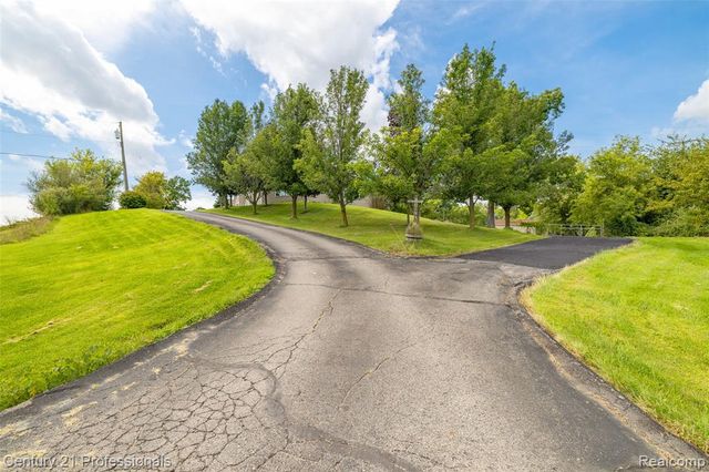 10770 Gloria Greer Lane, Holly, MI 48442
