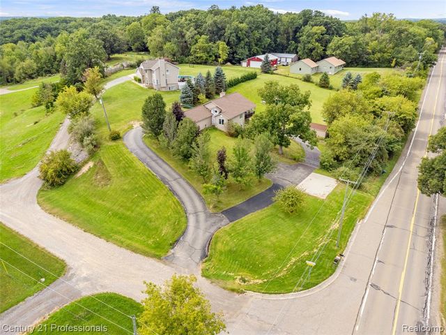 10770 Gloria Greer Lane, Holly, MI 48442