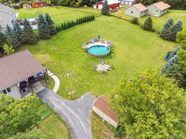 10770 Gloria Greer Lane, Holly, MI 48442