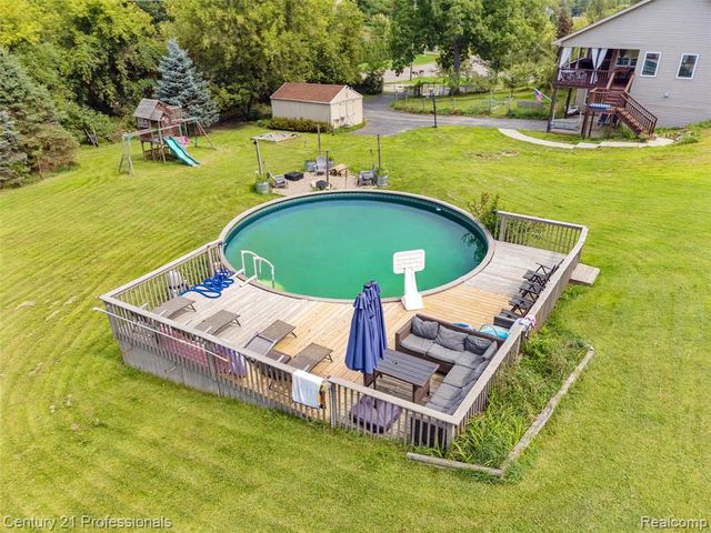 10770 Gloria Greer Lane, Holly, MI 48442