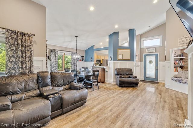 10770 Gloria Greer Lane, Holly, MI 48442