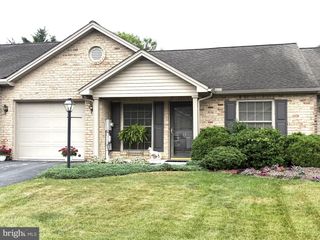 136 GINKGO COURT #19, Chambersburg, PA 17201