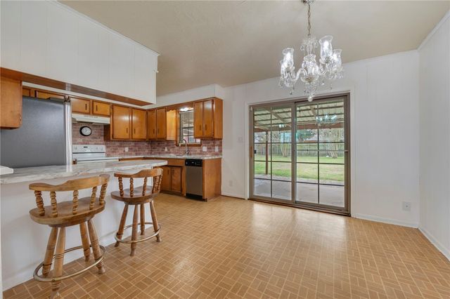 919 North Hull Street, Caldwell, TX 77836