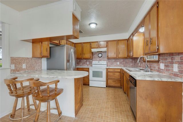 919 North Hull Street, Caldwell, TX 77836