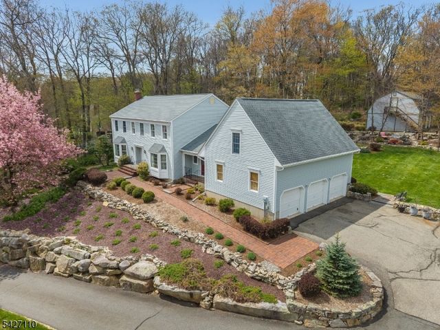 44 Big Spring Rd, Tewksbury Twp., NJ 07830