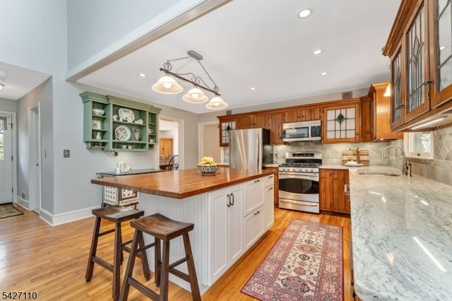 44 Big Spring Rd, Tewksbury Twp., NJ 07830