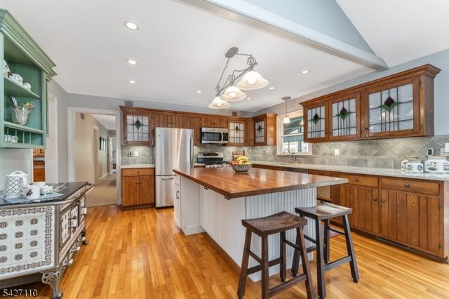 44 Big Spring Rd, Tewksbury Twp., NJ 07830