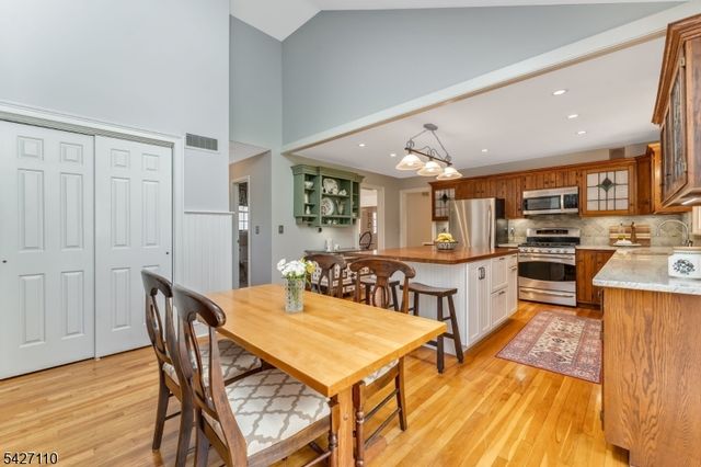 44 Big Spring Rd, Tewksbury Twp., NJ 07830