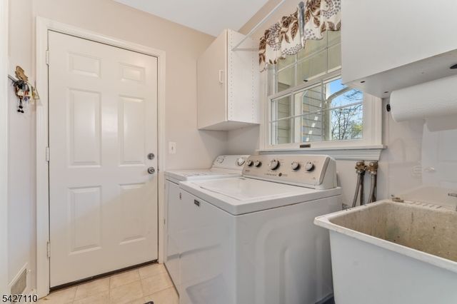 44 Big Spring Rd, Tewksbury Twp., NJ 07830