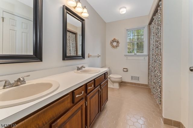 44 Big Spring Rd, Tewksbury Twp., NJ 07830