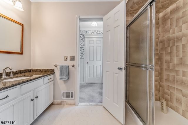 44 Big Spring Rd, Tewksbury Twp., NJ 07830