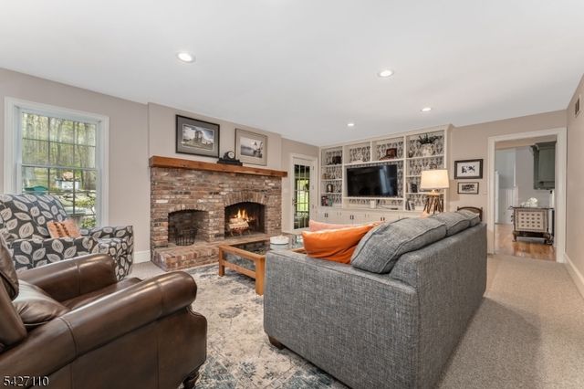44 Big Spring Rd, Tewksbury Twp., NJ 07830
