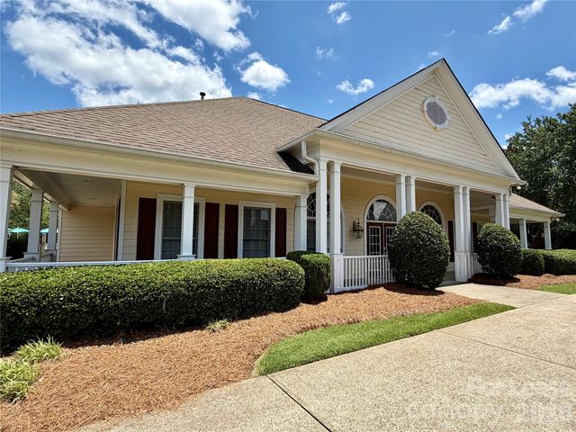 2754 Thornbush Court, Charlotte, NC 28270