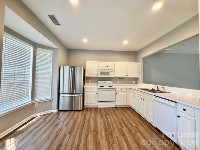 2754 Thornbush Court, Charlotte, NC 28270