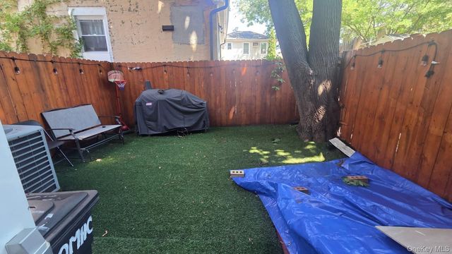 18709 Linden Boulevard, Saint Albans, NY 11412