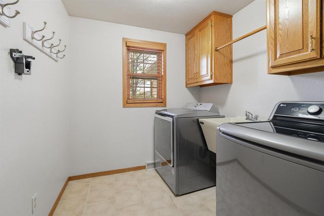 1601 E MEADOW GROVE BOULEVARD, Appleton, WI 54915